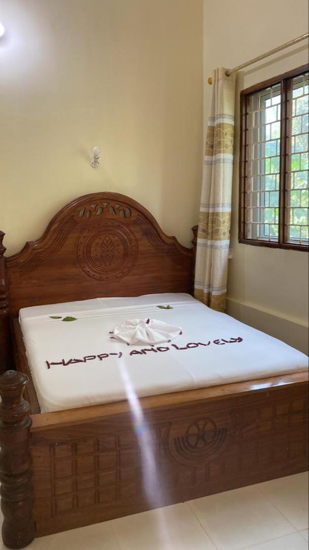 Bed and Breakfast Falcon House Кендва Номер фото